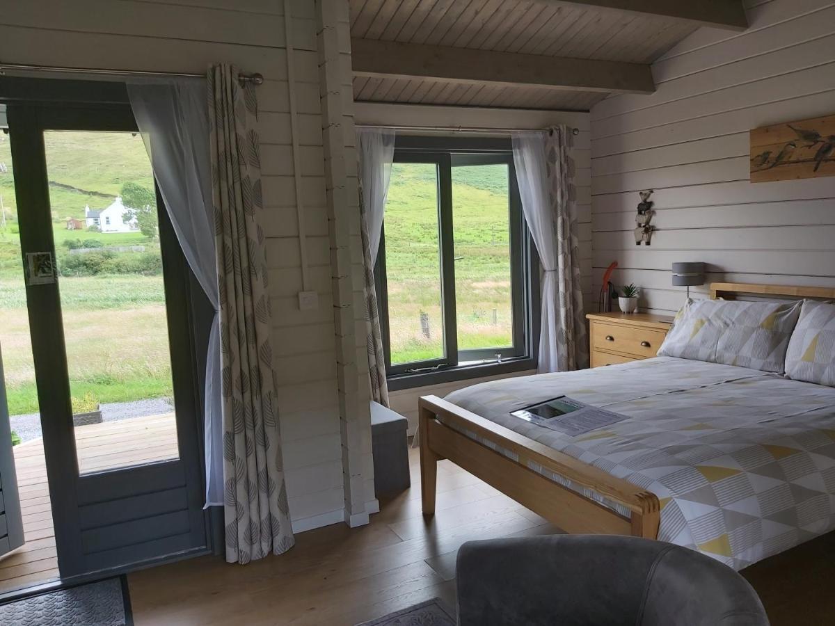 Crofters Cabin Bracadale Bagian luar foto