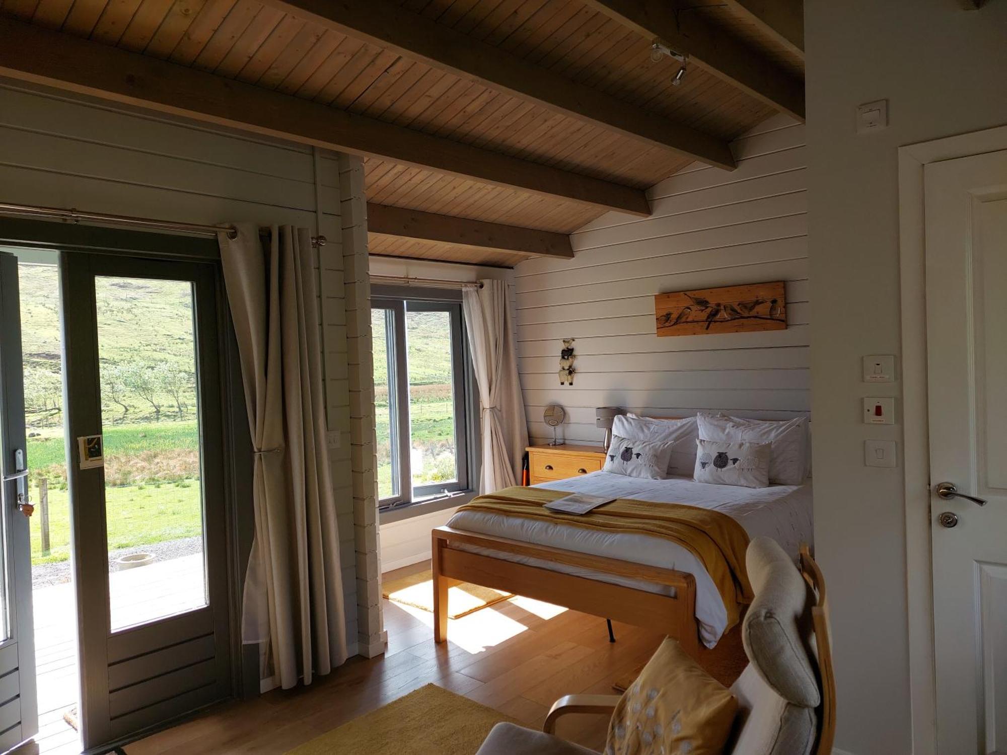 Crofters Cabin Bracadale Bagian luar foto